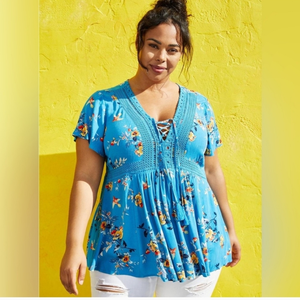 Torrid Blue Crinkle Peasant Top Sz 2